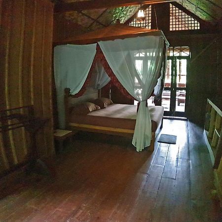 Happy Ria Homestay & Guesthouse Bukit Lawang Esterno foto