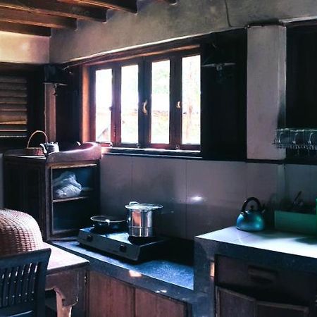 Happy Ria Homestay & Guesthouse Bukit Lawang Esterno foto