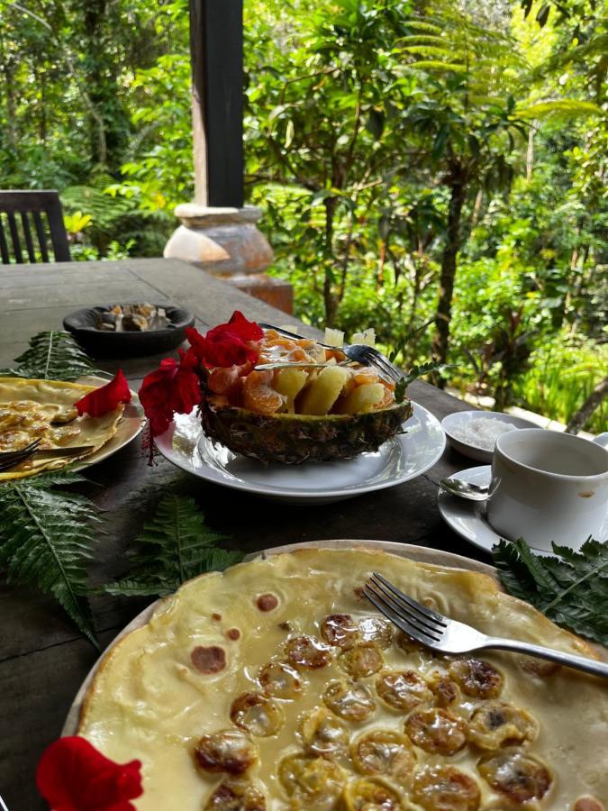 Happy Ria Homestay & Guesthouse Bukit Lawang Esterno foto