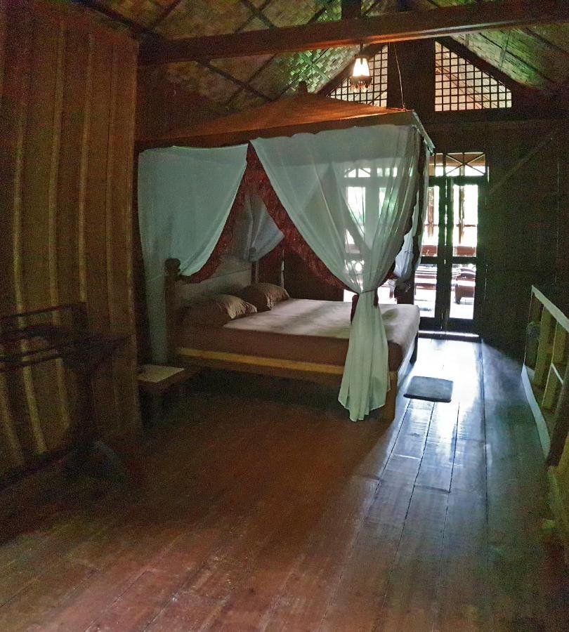 Happy Ria Homestay & Guesthouse Bukit Lawang Esterno foto