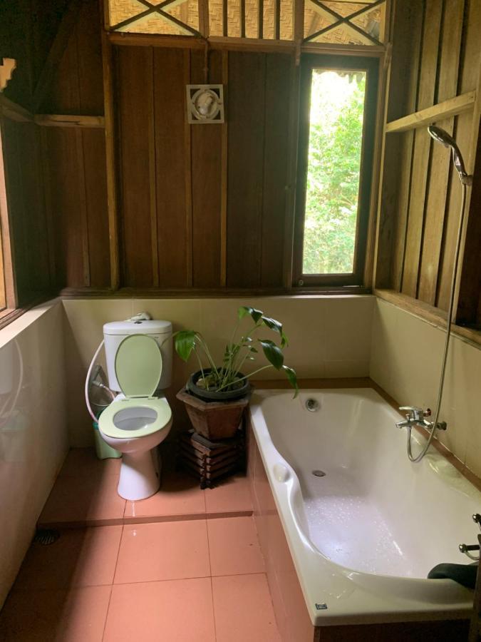 Happy Ria Homestay & Guesthouse Bukit Lawang Esterno foto